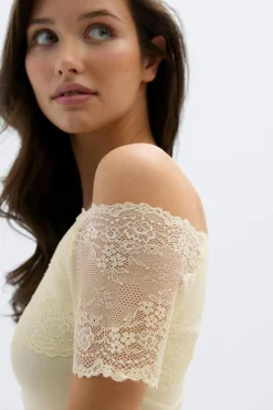 New Gina Tricot 14+ lace detail top Geel