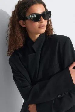 New Gina Tricot Angular cateye sunglasses Zwart