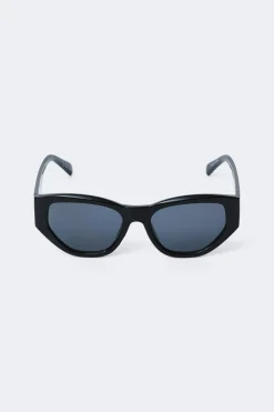 New Gina Tricot Angular cateye sunglasses Zwart