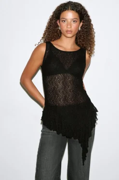 Discount Gina Tricot Asymmetric lace top Zwart