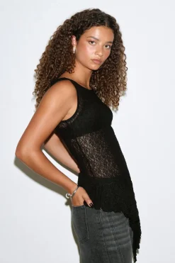 Discount Gina Tricot Asymmetric lace top Zwart