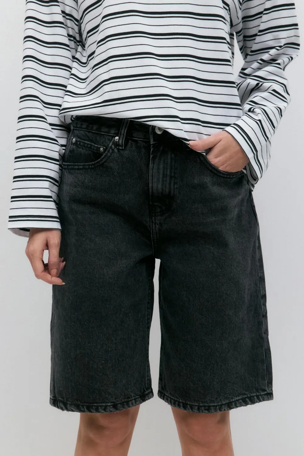Online Gina Tricot Baggy denim shorts Zwart