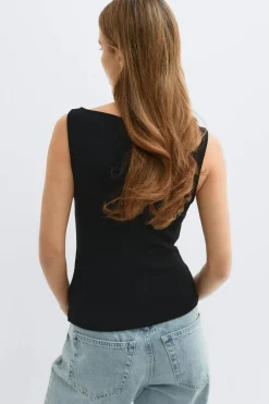 Hot Gina Tricot Boatneck tanktop Zwart