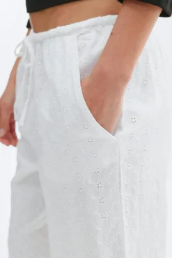 Best Gina Tricot Broderie anglaise trousers Wit