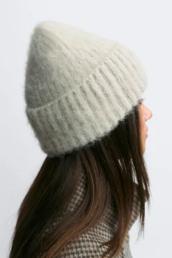 New Gina Tricot Chunky hairy beanie Wit