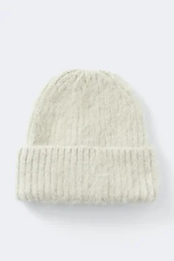 New Gina Tricot Chunky hairy beanie Wit