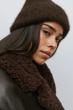 New Gina Tricot Chunky hairy beanie Bruin