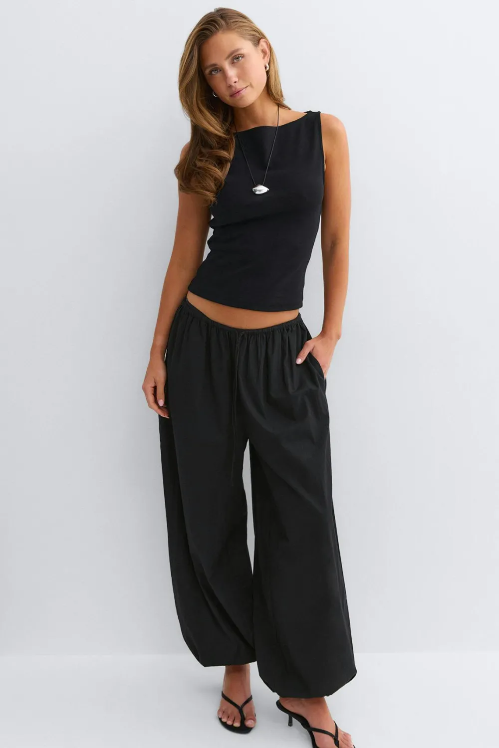 Discount Gina Tricot Cotton balloon trousers Zwart