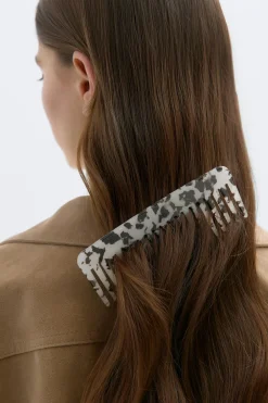 Clearance Gina Tricot Detangling comb Beige