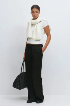 New Gina Tricot Drawstring satin trousers Zwart