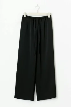 New Gina Tricot Drawstring satin trousers Zwart