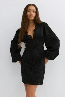 Clearance Gina Tricot Embroidered mini dress Zwart