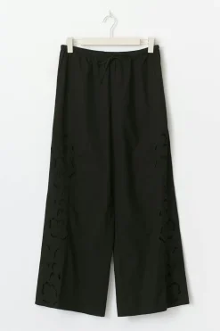 Sale Gina Tricot Embroidery poplin trousers Zwart
