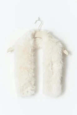 Outlet Gina Tricot Faux fur plush scarf Wit