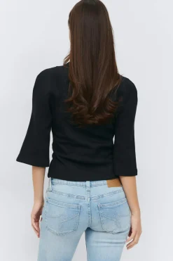 New Gina Tricot Fitted top Zwart