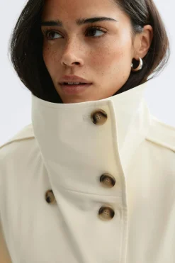 Discount Gina Tricot High neck trench coat Wit