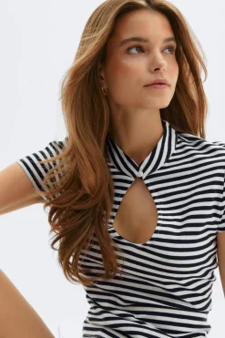 New Gina Tricot Keyhole top Zwart