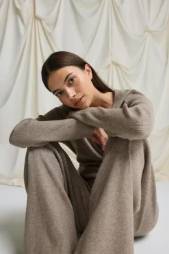 New Gina Tricot Knitted loungewear trousers Beige