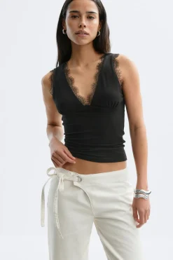 Hot Gina Tricot Lace detail tank Zwart