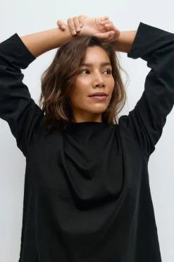 Gina Tricot Loose fit long sleeve tee Zwart