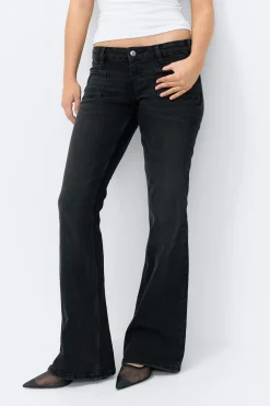 Discount Gina Tricot Low flare jeans Zwart