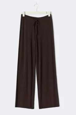 Discount Gina Tricot Low waist loungewear trousers Bruin
