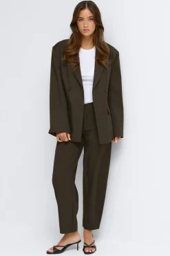 Hot Gina Tricot Mid waist barrel trousers Bruin