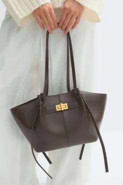 Gina Tricot Midi long strap bag Bruin