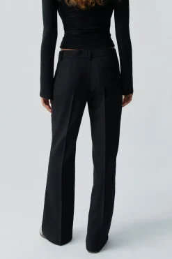 Sale Gina Tricot Relaxed bootcut trousers Zwart