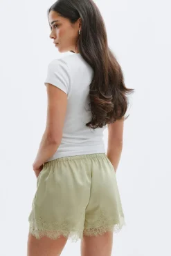 Gina Tricot Satin lace shorts Groen