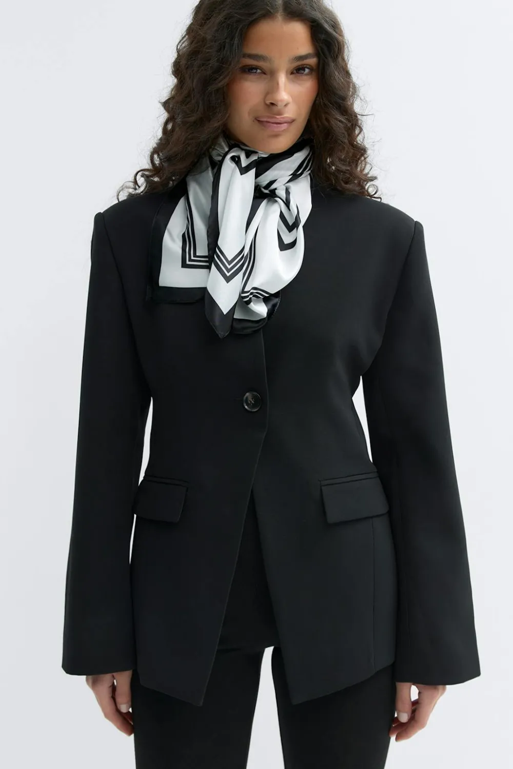 New Gina Tricot Satin scarf Zwart