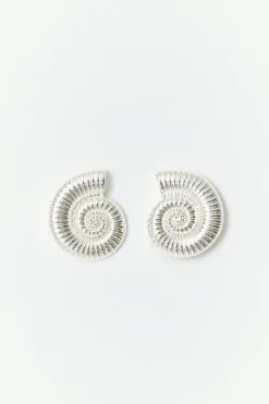 Outlet Gina Tricot Sea shell earrings Zilver