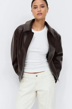 Online Gina Tricot Short pu jacket Rood