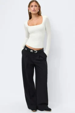 Discount Gina Tricot Slim fit scoop neck top Wit