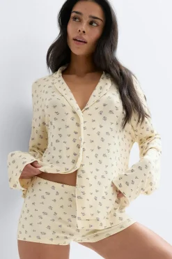Sale Gina Tricot Soft pyjamas hotpants Geel