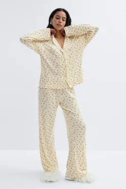 Sale Gina Tricot Soft pyjamas shirt Geel