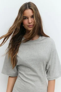 Clearance Gina Tricot Tee dress Grijsv