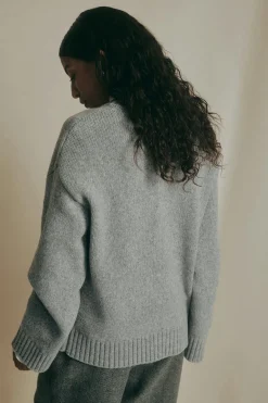 Clearance Gina Tricot V-neck knitted wool sweater Grijsv