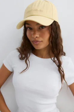 Gina Tricot Washed cotton cap Geel