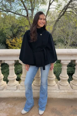 Online Gina Tricot Y belted cape Blauw